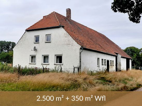 Grundstück & Bauernhaus